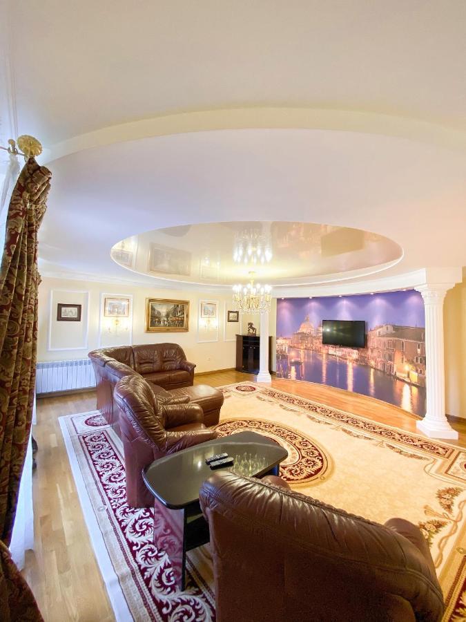 Петрос Family Hotel Jaremče Exteriér fotografie