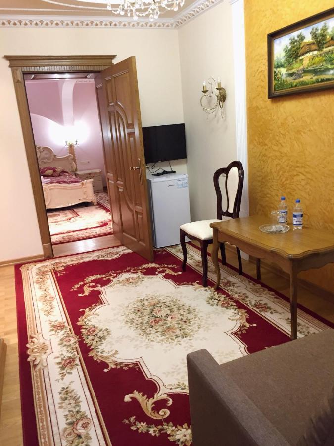 Петрос Family Hotel Jaremče Exteriér fotografie