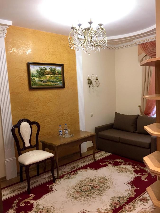 Петрос Family Hotel Jaremče Exteriér fotografie