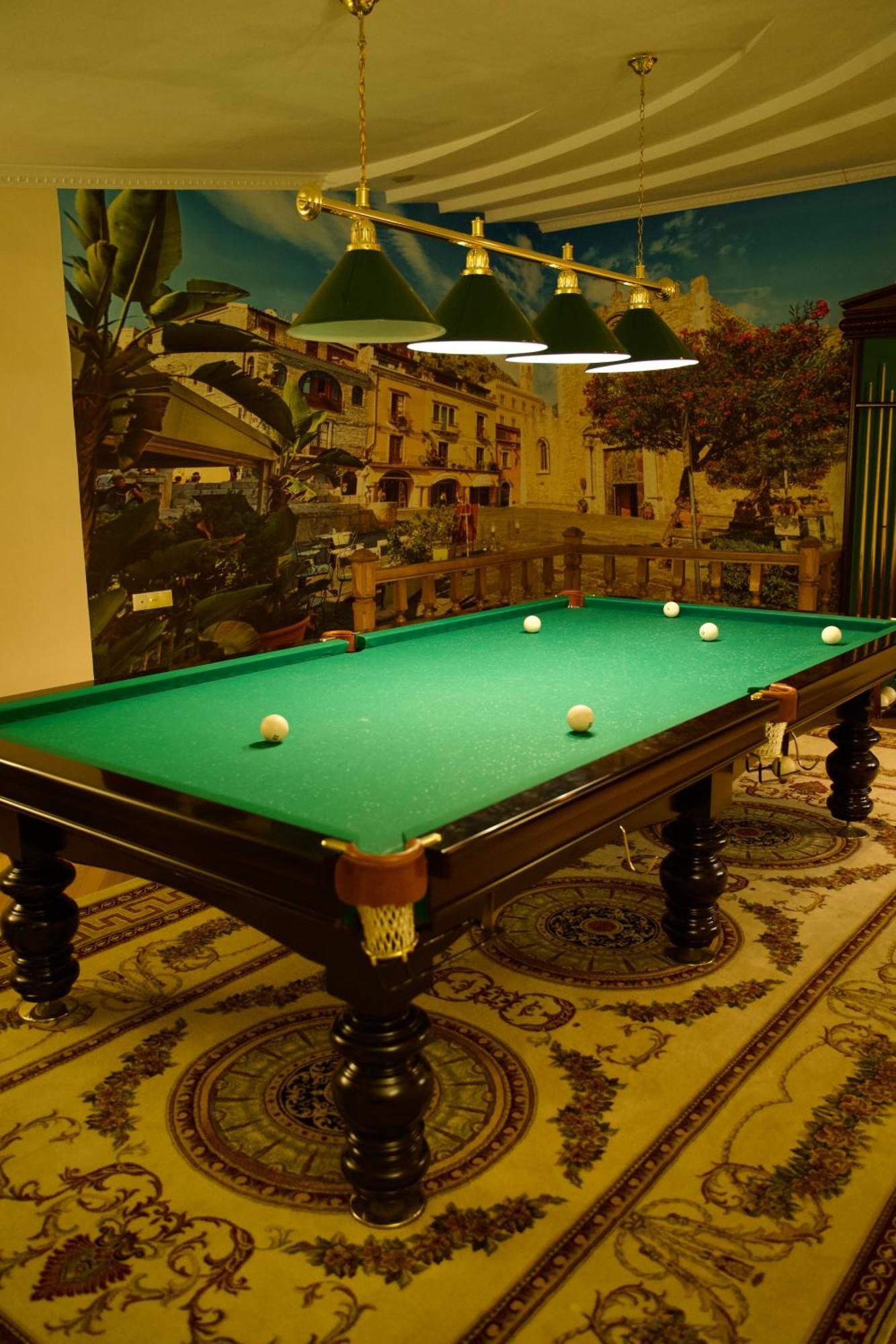 Петрос Family Hotel Jaremče Exteriér fotografie